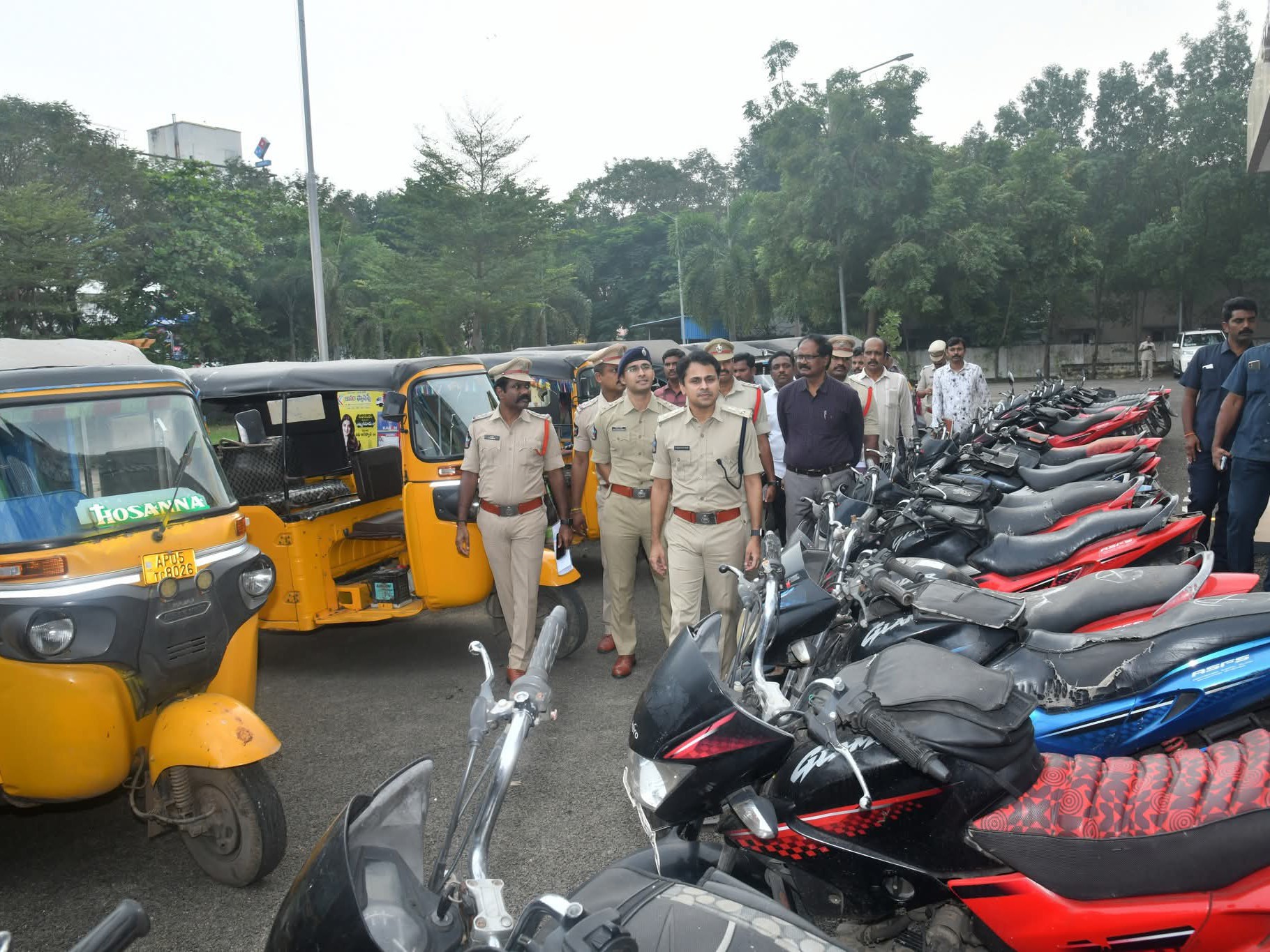 దొంగిలించిన 40 వాహనాలు స్వాధీనం.. ఐదుగురు అరెస్ట్