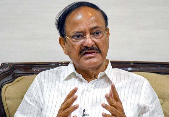 ‘సోషల్ మీడియాపై నియంత్రణ అవసరం’