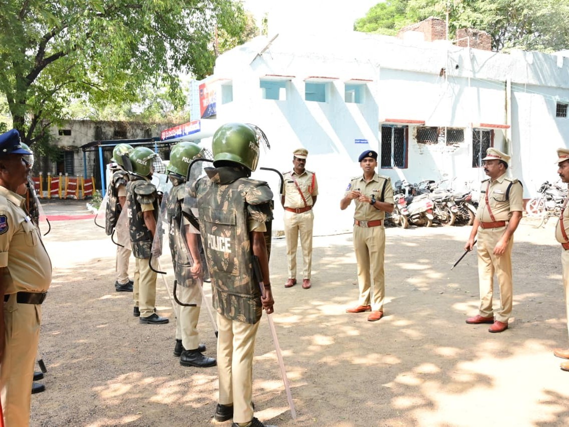 ‘విధులలో నిజాయితీ, క్రమశిక్షణ తప్పనిసరి ‘