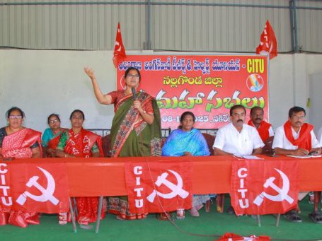 ‘అంగన్వాడీల సమస్యల పరిష్కారానికై పోరాడాలి’