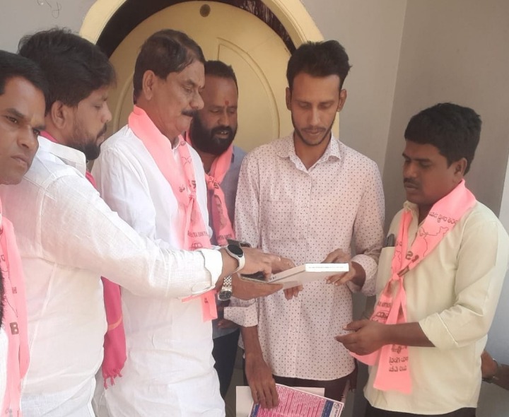 ఉప ఎన్నికల ప్రచారంలో పాల్గొన్న BRS నేతలు