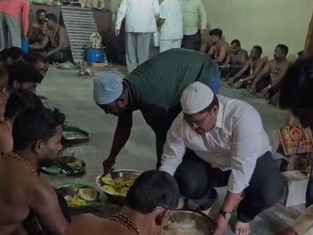 మత సామరస్యాన్ని చాటిని ముస్లి సోదరుడు