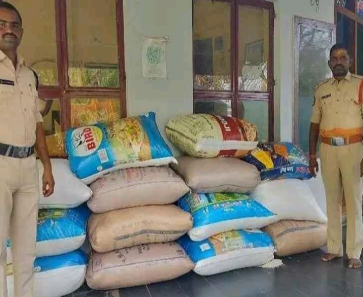 శ్రీశైలంలో రేషన్ బియ్యం పట్టివేత