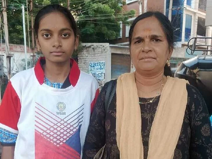 రాష్ట్ర స్థాయి పోటీలకు AP మోడల్ స్కూల్ విద్యార్థిని ఎంపిక