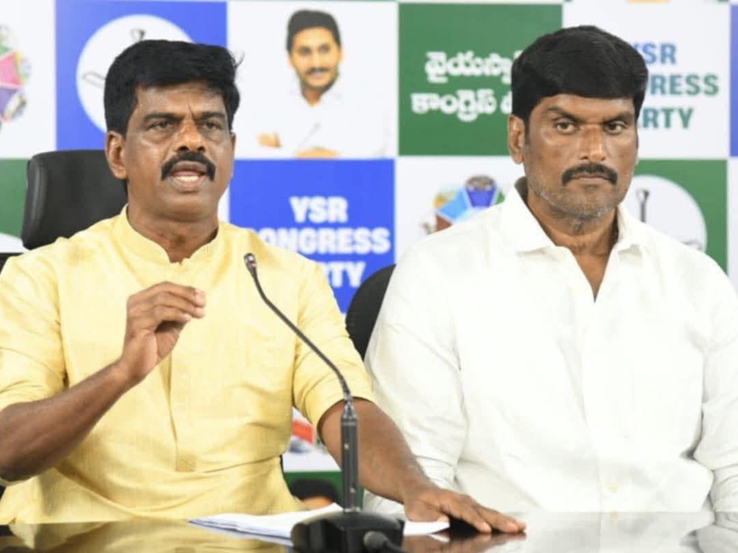 ‘చంద్రబాబు నియంతలా వ్యవహరిస్తున్నారు’
