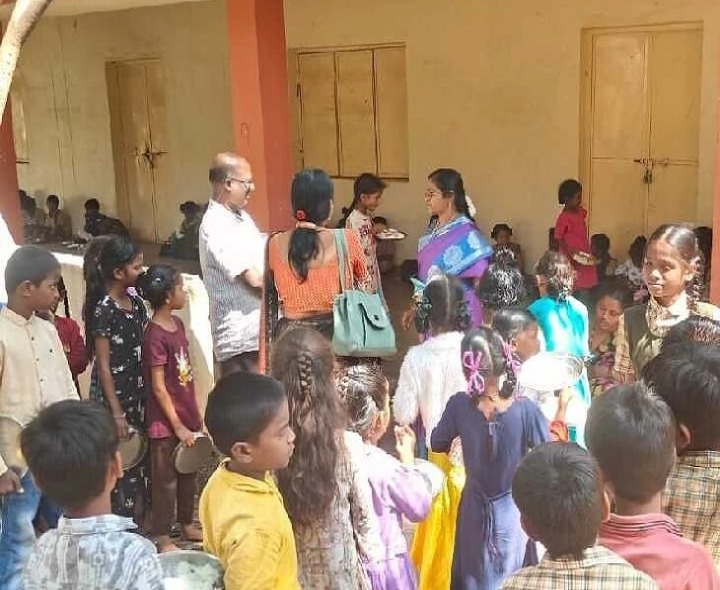 ‘ఉపాధ్యాయులు సమయపాలన పాటించాలి’