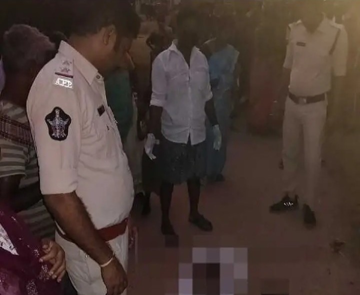 తాడేపల్లిగూడెంలో పసికందు మృతదేహం లభ్యం