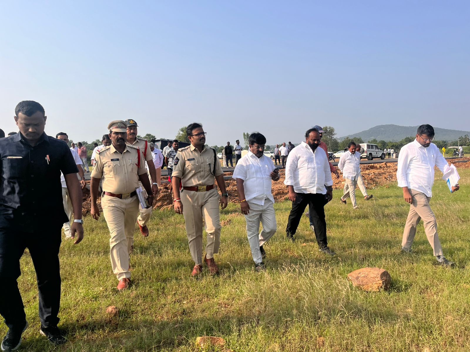 సీఎం చంద్రబాబు పర్యటన ఏర్పాట్లపై ఎమ్మెల్యే పరిశీలన