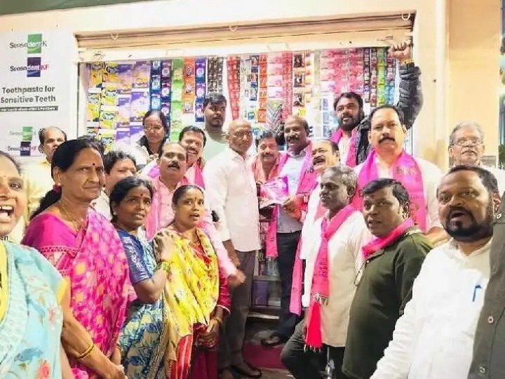 ఇక్కడి నాయకులంతా అక్కడే..!