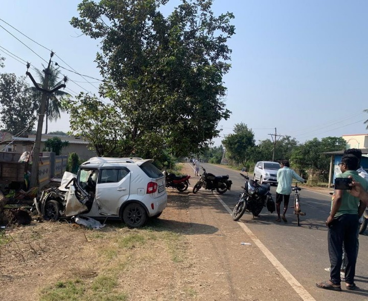 ట్రాక్టర్‌ను ఢీకొట్టిన కారు.. ఒకరు మృతి