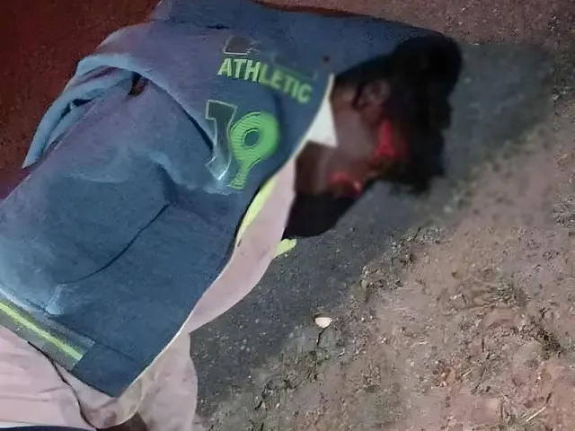 రోడ్డు ప్రమాదం.. డ్రైవర్‌కు తీవ్ర గాయాలు