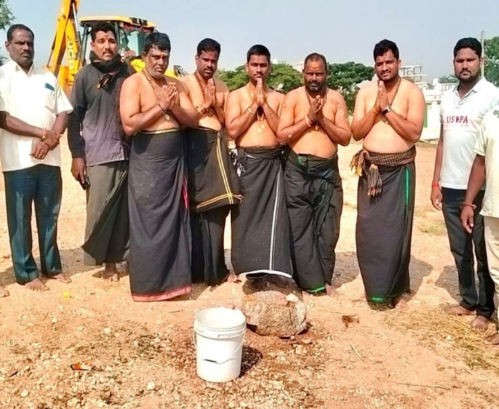 అన్నదాన మండపానికి భూమి పూజ