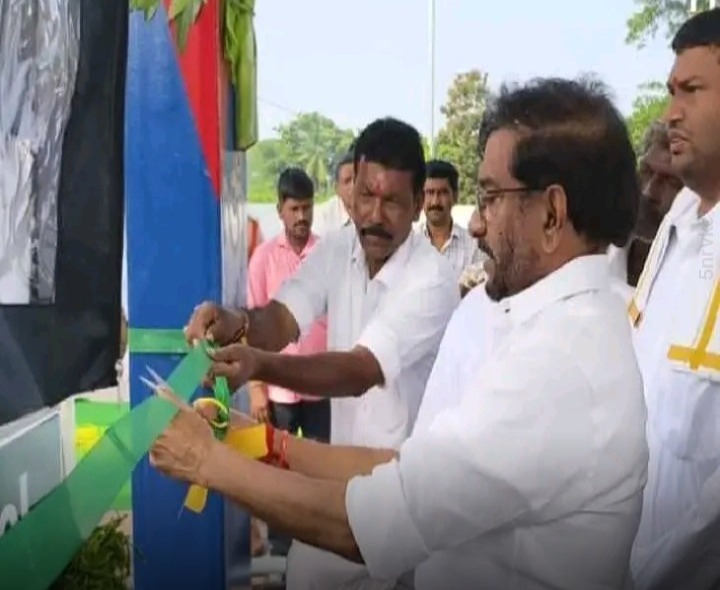 పెట్రోల్ బంకు ప్రారంభించిన సోమిరెడ్డి