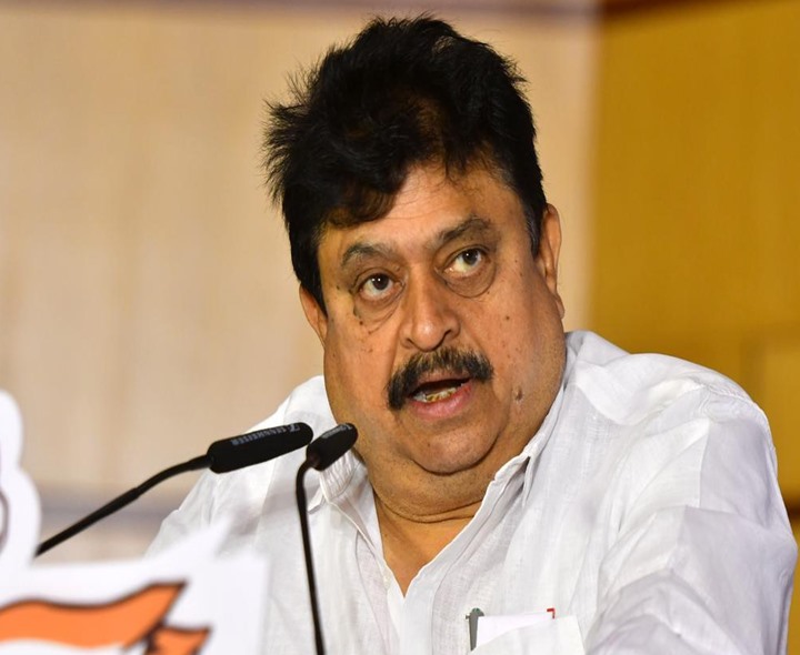 వాళ్లు కాళేశ్వరం.. మీరు మూసీ: బీజేపీ చీఫ్