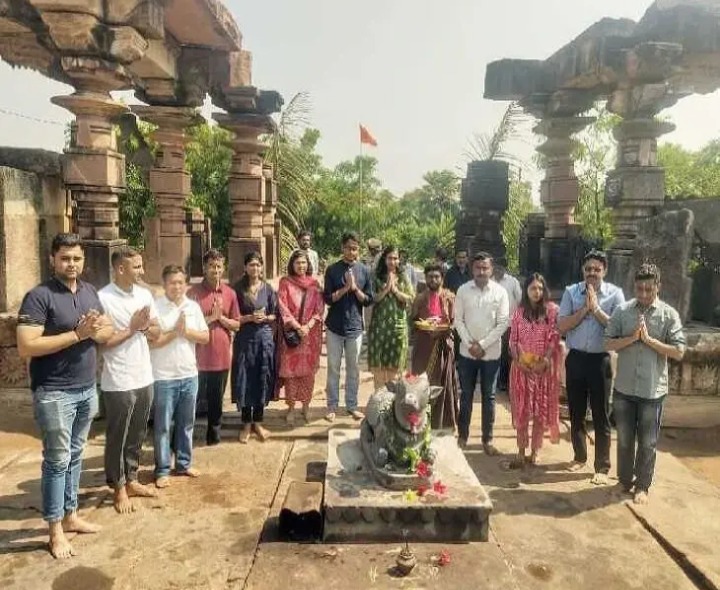 కోటగుళ్లను సందర్శించిన..IAS శిక్షణ బృందం