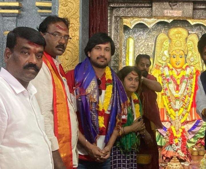 భద్రకాళి అమ్మవారిని దర్శించుకున్న సినీ నటుడు