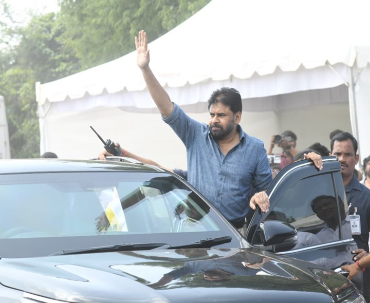 పవన్ పర్యటనలో అపశ్రుతి