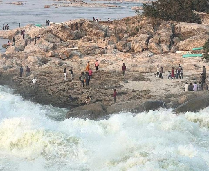 శ్రీరాంసాగర్ ప్రాజెక్ట్‌ వద్ద పర్యాటకుల సందడి