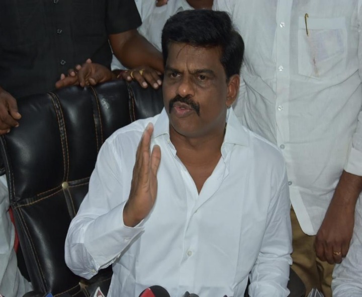 మాజీ ఎంపీ గోరంట్ల మాధవ్ ఆగ్రహం