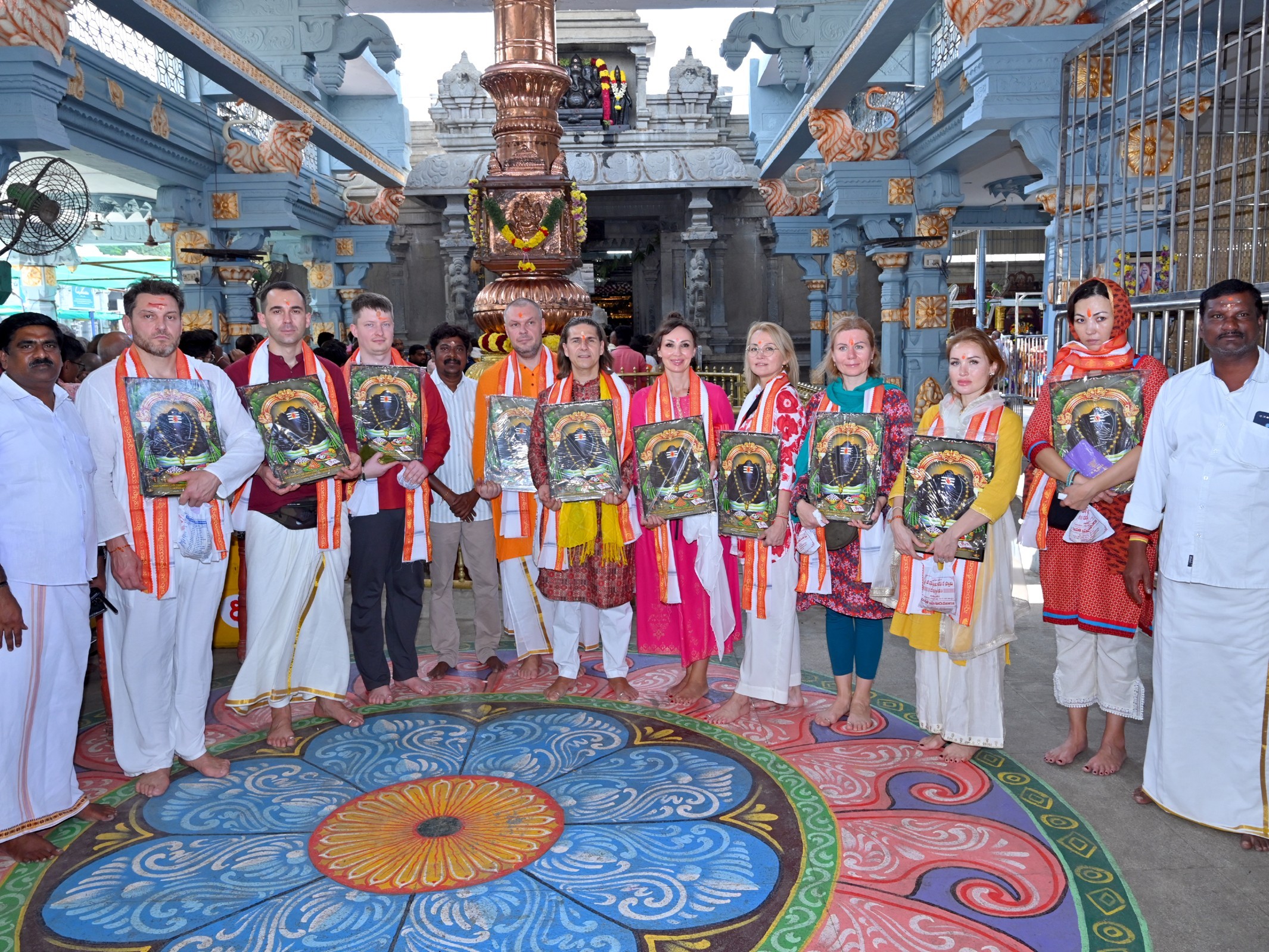 స్వామివారి సేవలో రష్యన్ భక్తులు