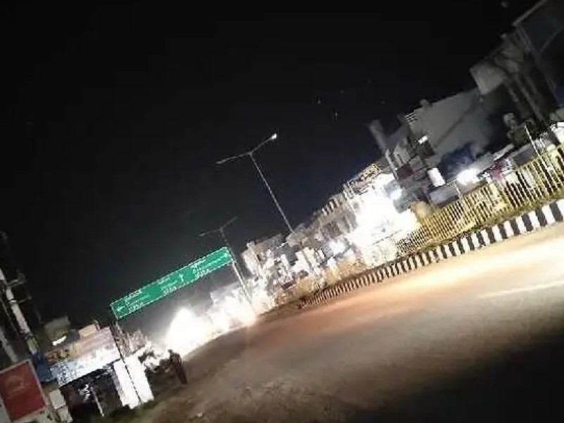 పనిచేయని వీధి దీపాలు వాహనదారుల ఇబ్బందులు