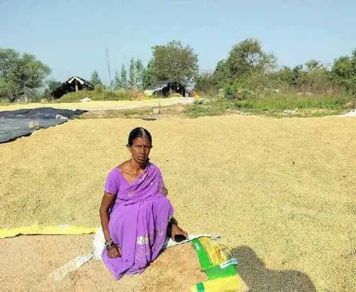 ఉల్లంపల్లి ఐకేపీ కేంద్రంలో వరిధాన్యం దొంగతనం