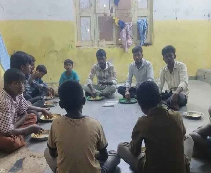 హాస్టల్ సమస్యలు పరిష్కరించాలి: ఏబీవీపీ