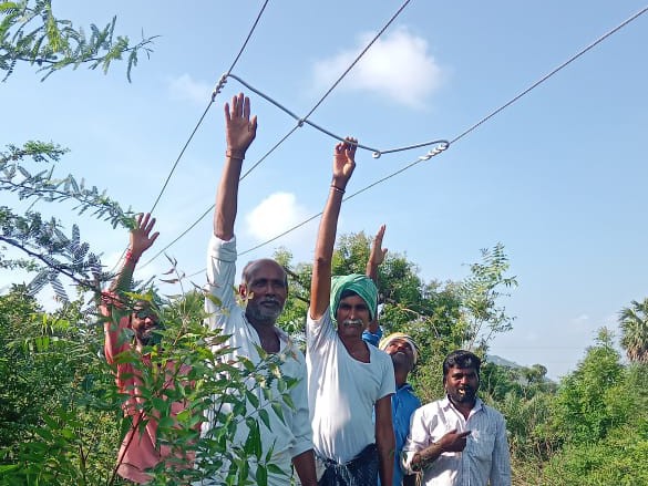 ప్రమాదకరంగా విద్యుత్ తీగలు.. రైతుల ఆవేదన