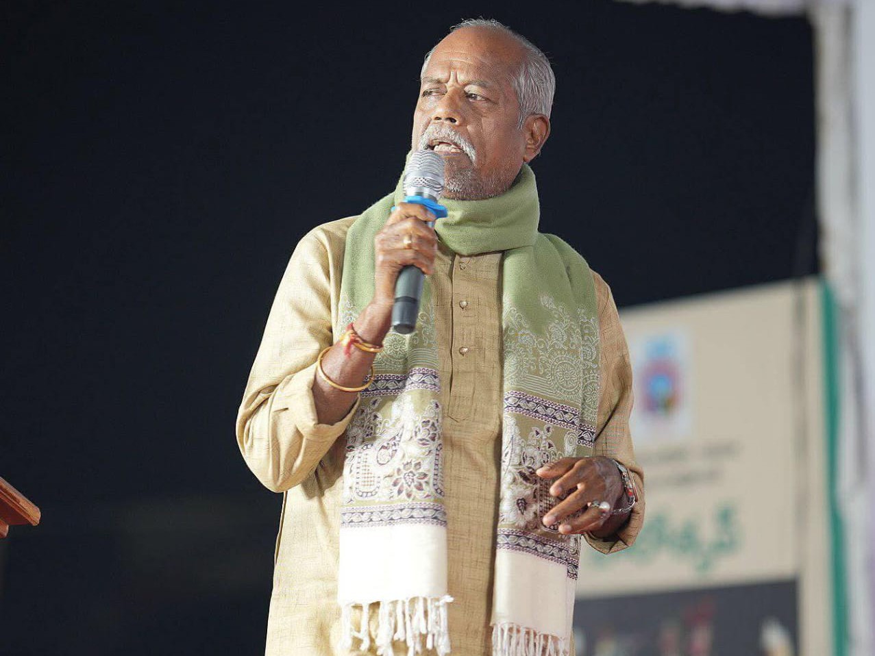 అందెశ్రీ అకాల మరణం బాధాకరం: ఎమ్మెల్యే నాగరాజు