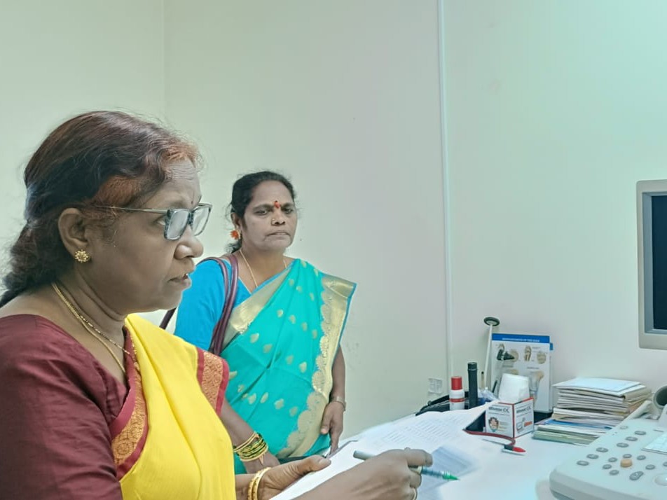 స్కానింగ్ సెంటర్లు తనిఖీ చేసిన డిప్యూటీ డీఎంహెచ్‌వో