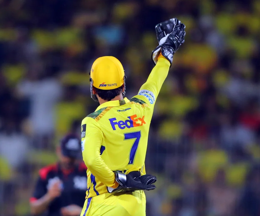 ధోనీ ఐపీఎల్ 2026 ఆడతాడు: సురేష్ రైనా