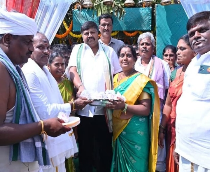 కుంభాభిషేక వేడుకల్లో పాల్గొన్న MLA గురజాల