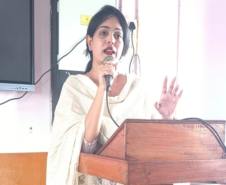 రాష్ట్ర ఆర్థిక పరిస్థితి తీవ్రంగా దెబ్బతింది: ఇంఛార్జ్