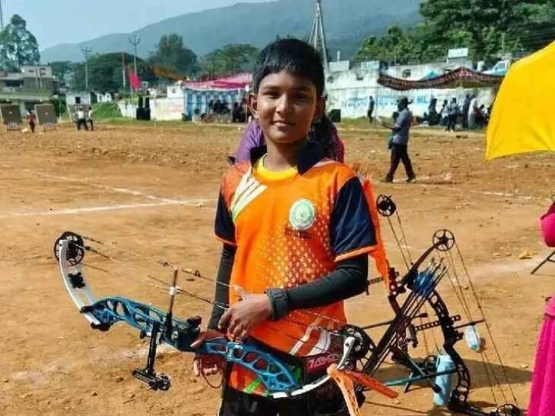 లక్కిరెడ్డిపల్లె విద్యార్థి అభినయ్‌కు బంగారు పతకం