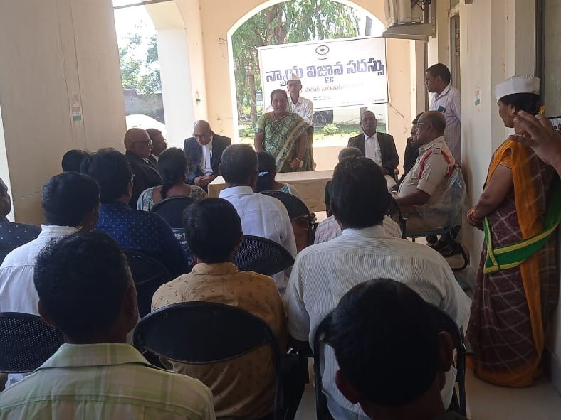 కురుపాంలో న్యాయ అవగాహన సదస్సు