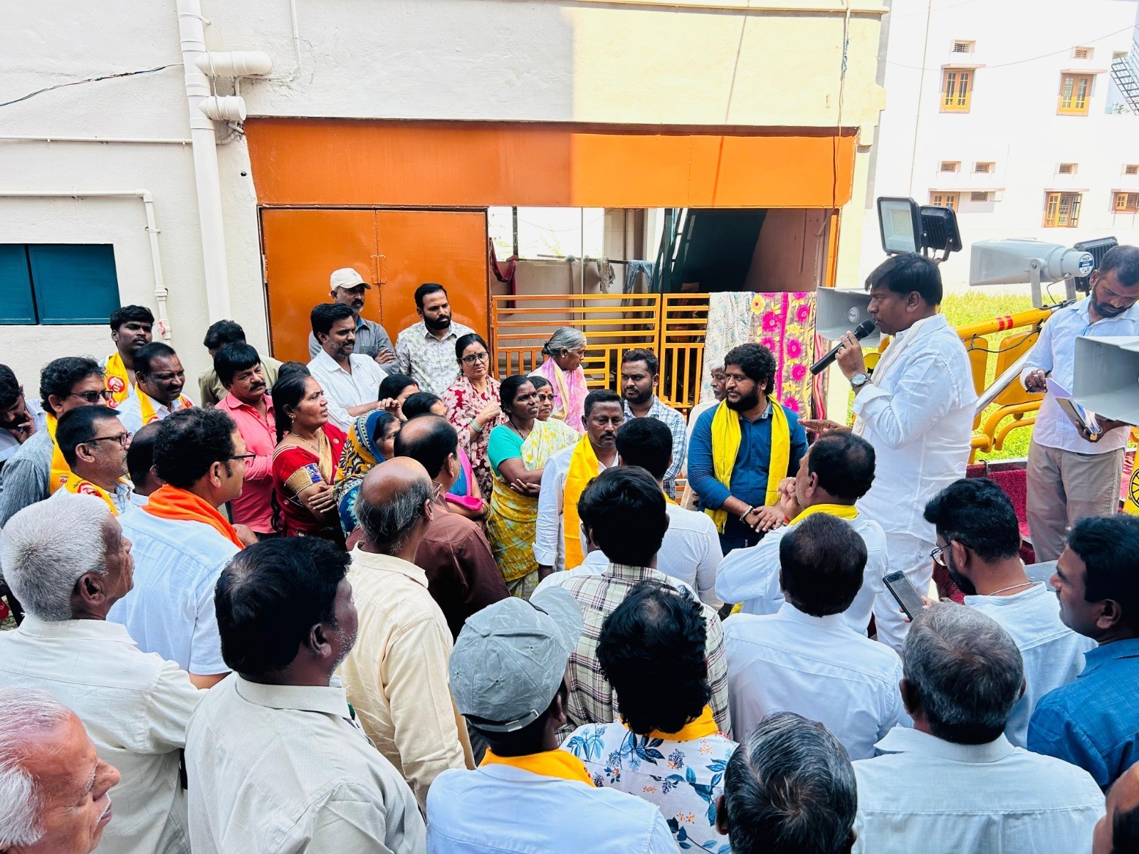 ప్రజా వినతులను సమగ్రంగా పరిశీలించాలి: MLA