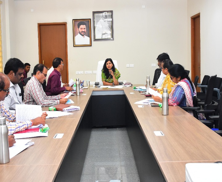 చిన్ననీటి పారుదల వవరులపై సమీక్ష సమావేశం