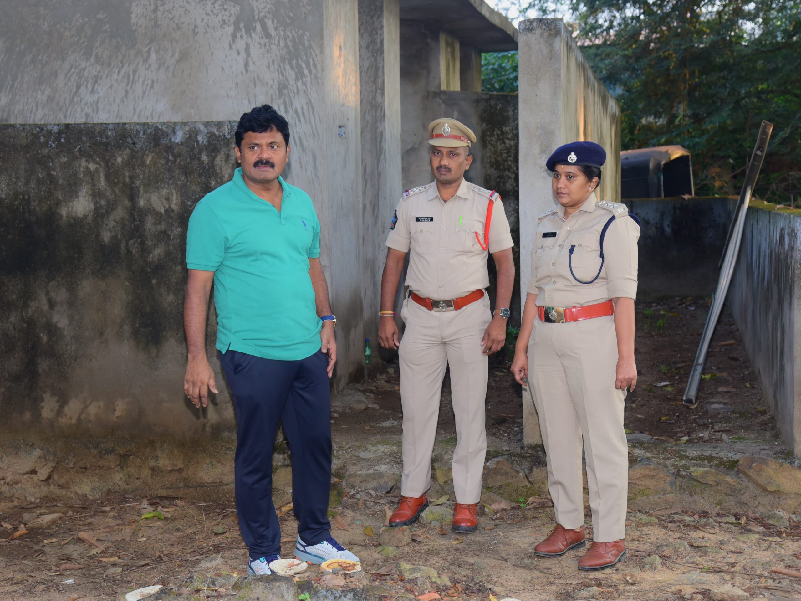 బొబ్బిలి పోలీస్ స్టేషన్‌ను సందర్శించిన ఎస్పీ