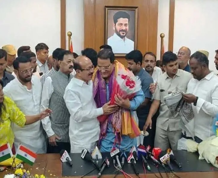 అజారుద్దీన్‌ను కలిసిన రాష్ట్ర ఉర్దూ అకాడమీ ఛైర్మన్