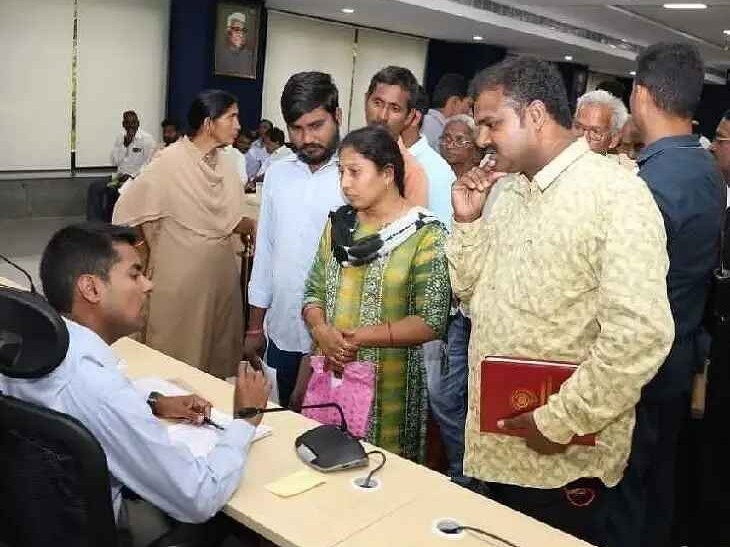 ప్రజావాణి అర్జీలు పెండింగ్‌లో ఉంచకూడదు: కలెక్టర్