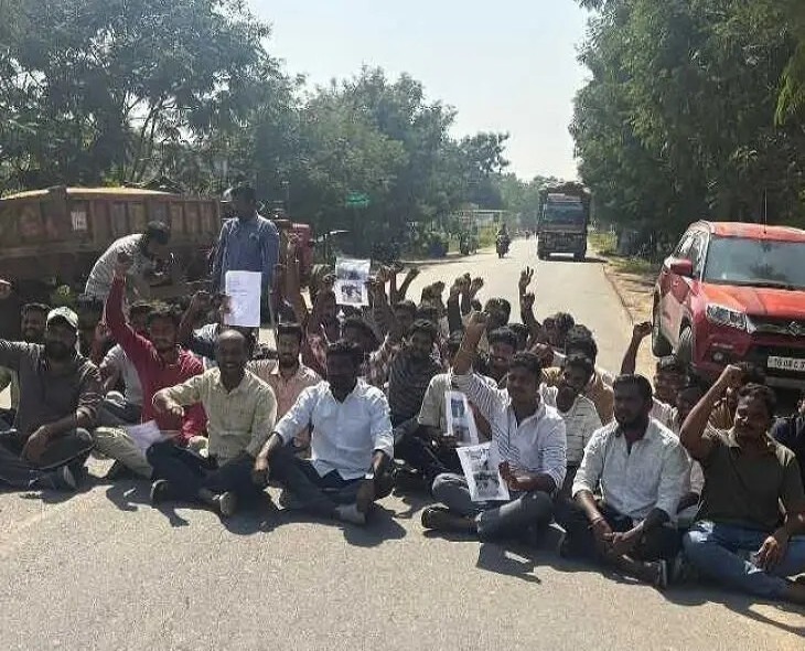 సబ్ స్టేషన్ పనులు ఆపేయాలని ధర్నా