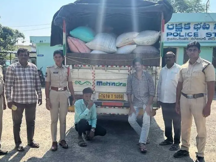 46 క్వింటాళ్ల పీడీఎస్ బియ్యం పట్టివేత