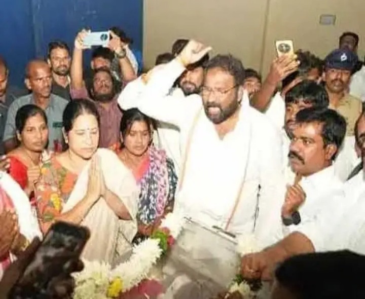 ఉద్యమ స్ఫూర్తిని రగిలించిన అందెశ్రీ: మంత్రి