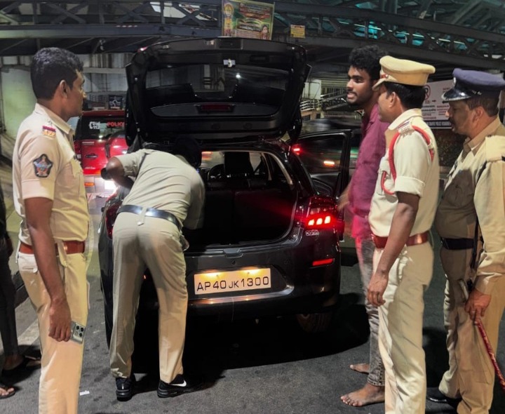 ఢిల్లీలో పేలుడు నేపథ్యంలో విశాఖలో తనిఖీలు