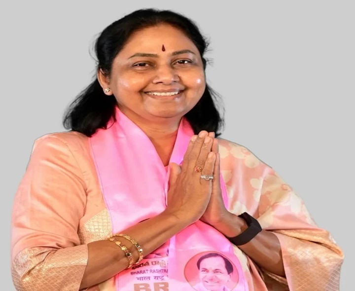 ఓటుహక్కు వినియోగించుకున్న బీఆర్ఎస్ అభ్యర్థి