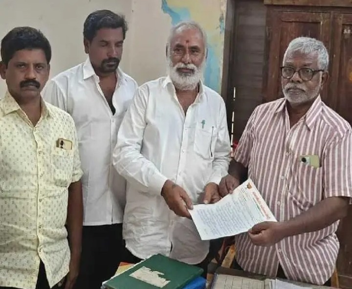 ‘పంట కాలువల్లో గుర్రపు డెక్కను తొలగించాలి’