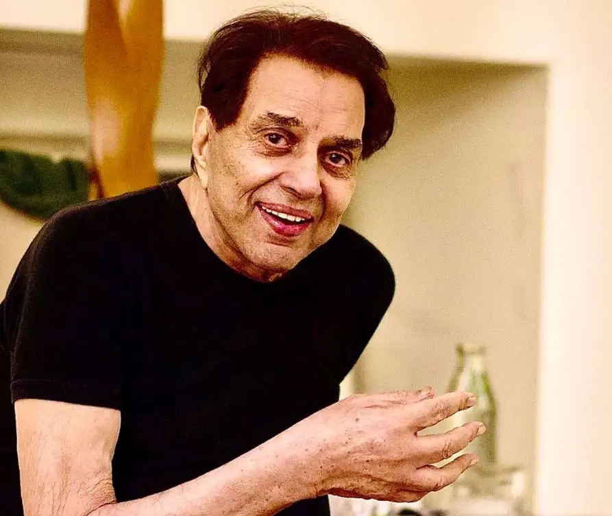 BREAKING: దిగ్గజ నటుడు కన్నుమూత