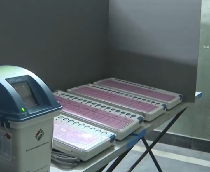 ఫస్ట్ VOTER టర్న్ అవుట్ అప్పుడే.!