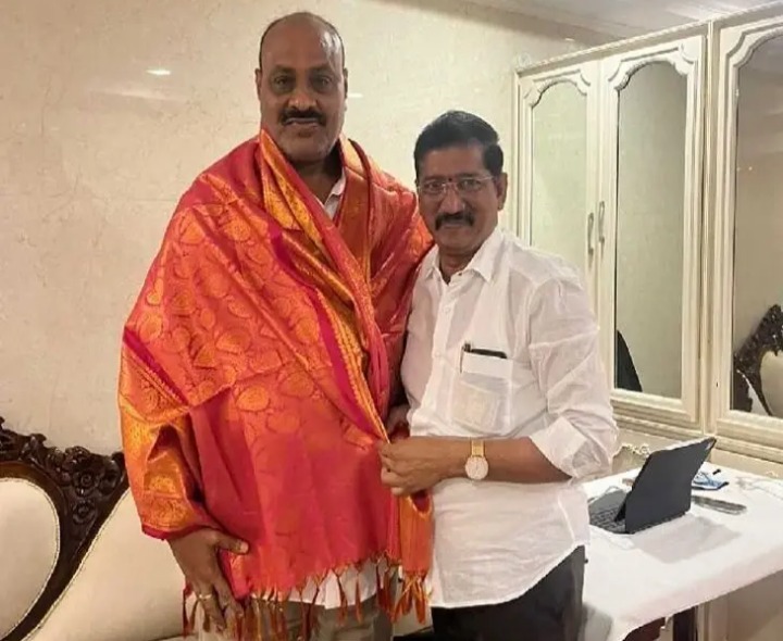 మంత్రిని కలిసిన ఎంపీ నాగరాజు