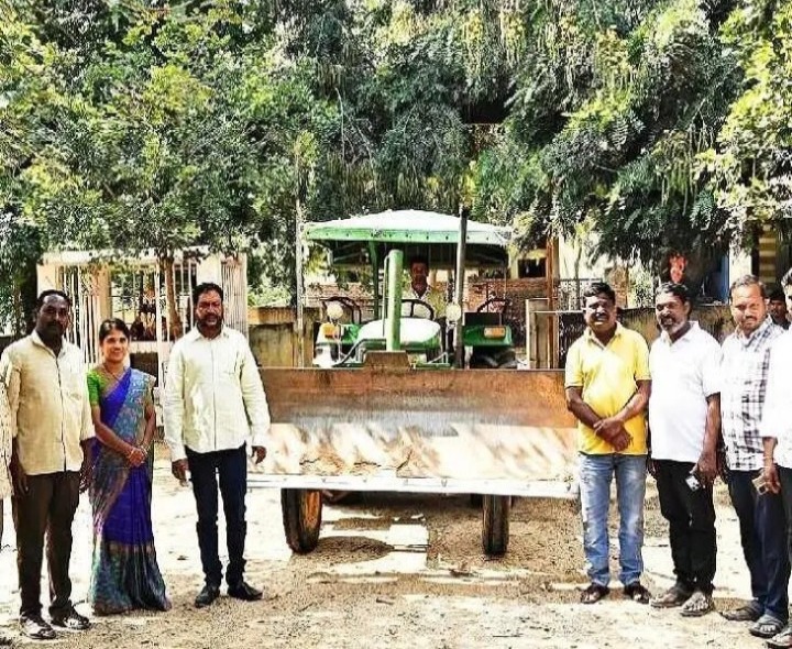 పాఠశాలకు పూర్వ విద్యార్థుల చేయూత